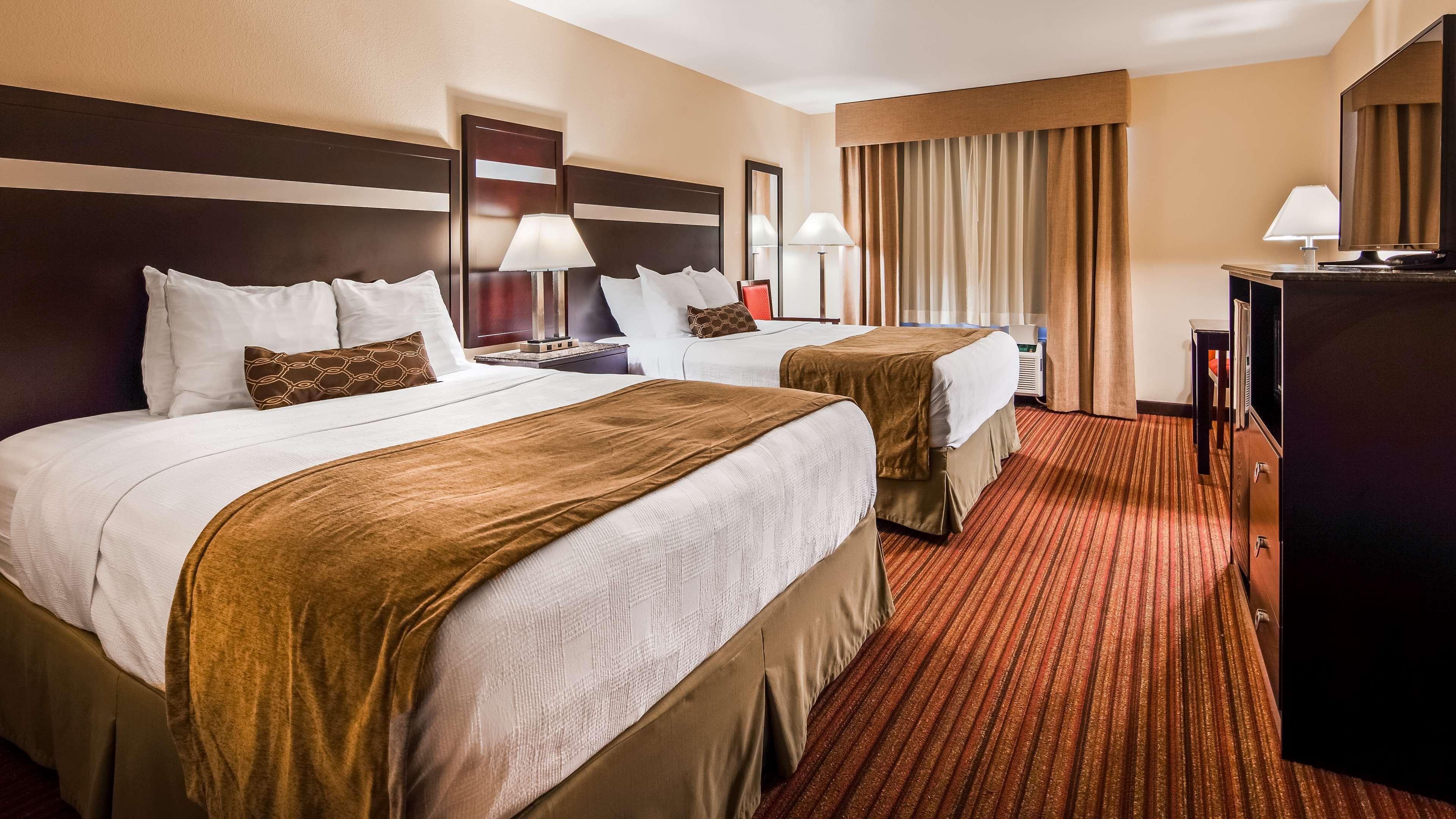Best Western Parsons Inn מראה חיצוני תמונה