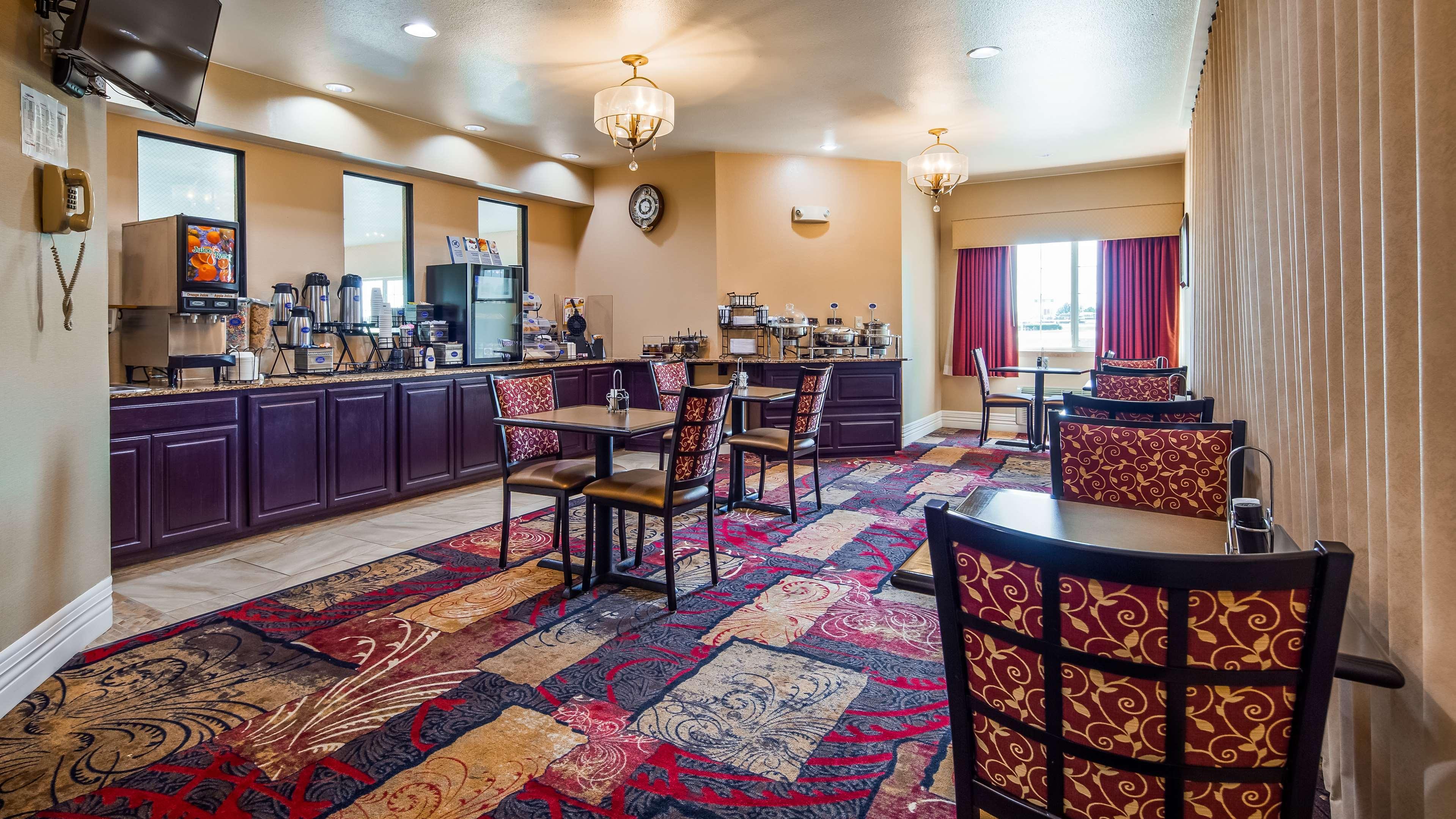 Best Western Parsons Inn מראה חיצוני תמונה