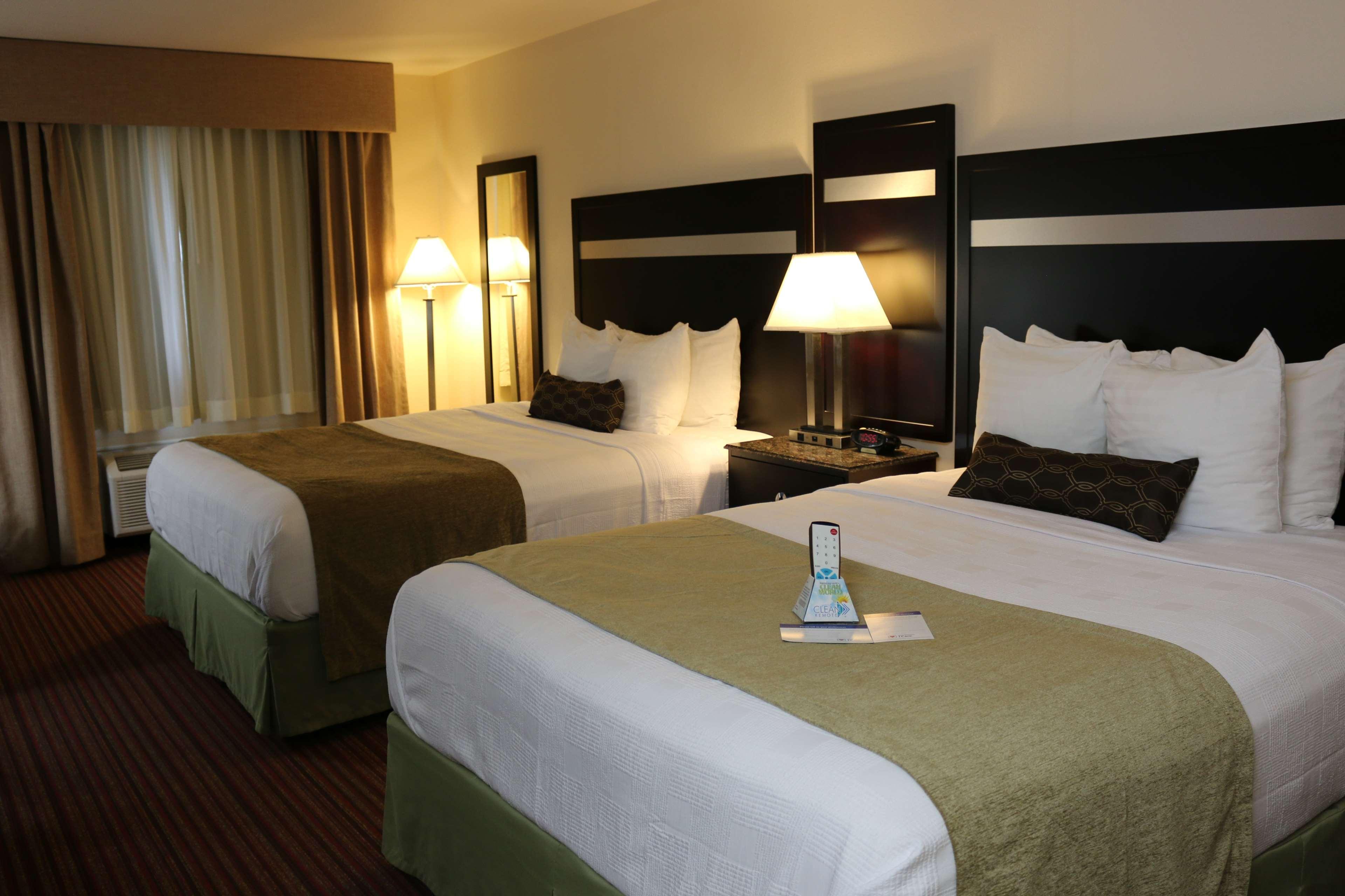 Best Western Parsons Inn מראה חיצוני תמונה