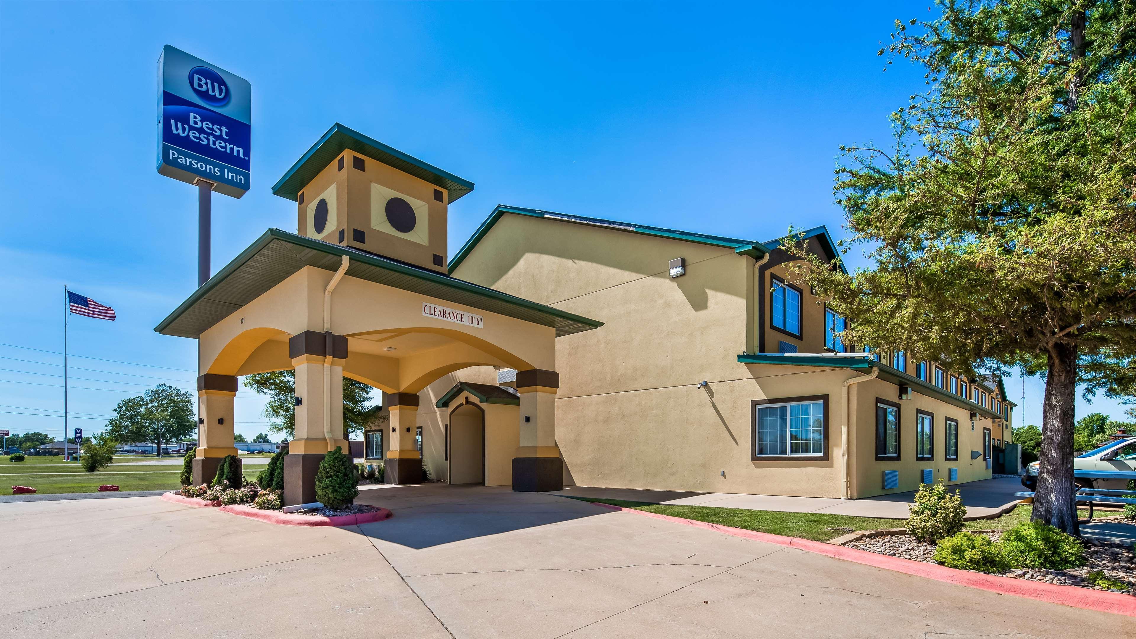 Best Western Parsons Inn מראה חיצוני תמונה