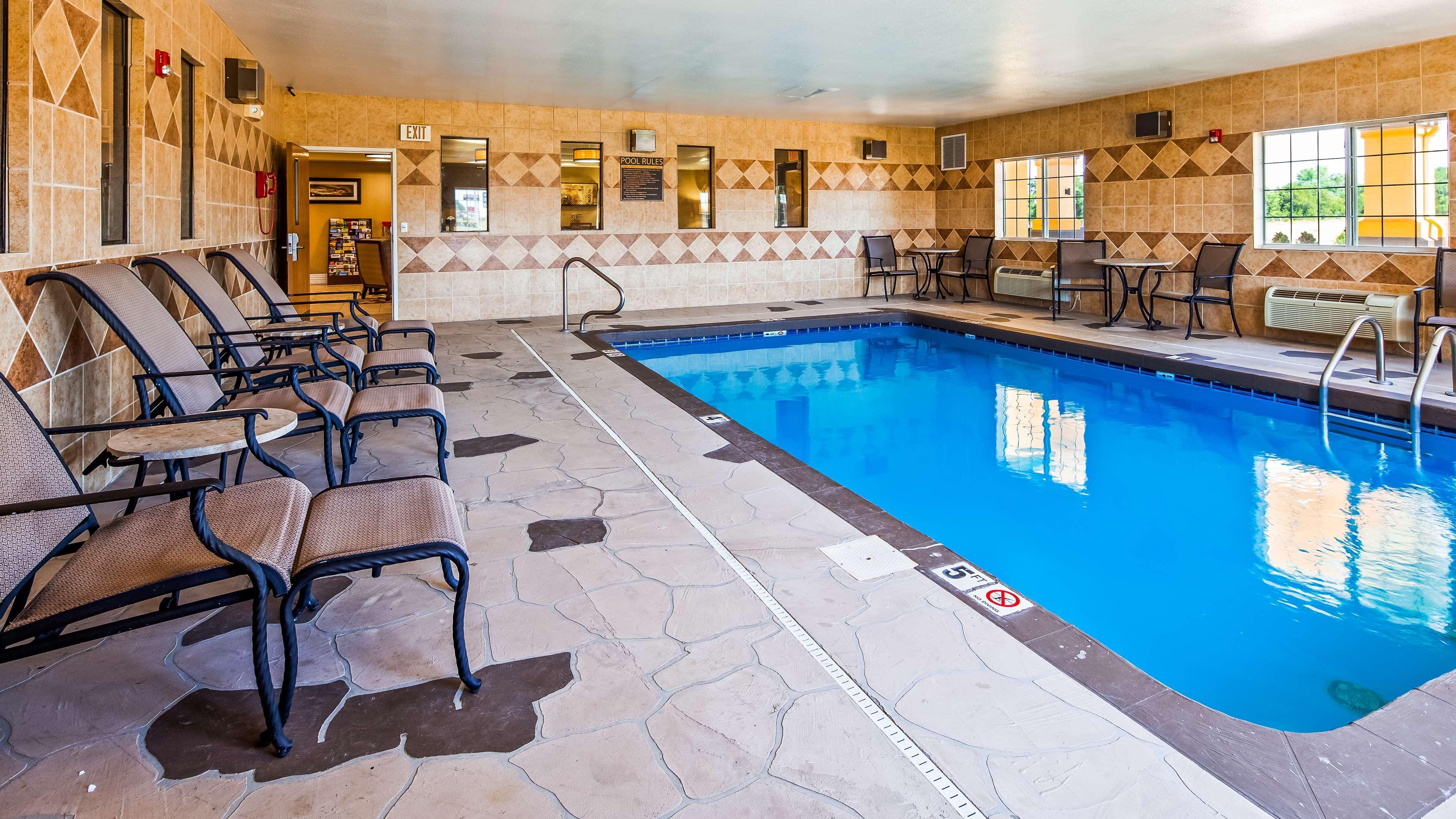 Best Western Parsons Inn מראה חיצוני תמונה