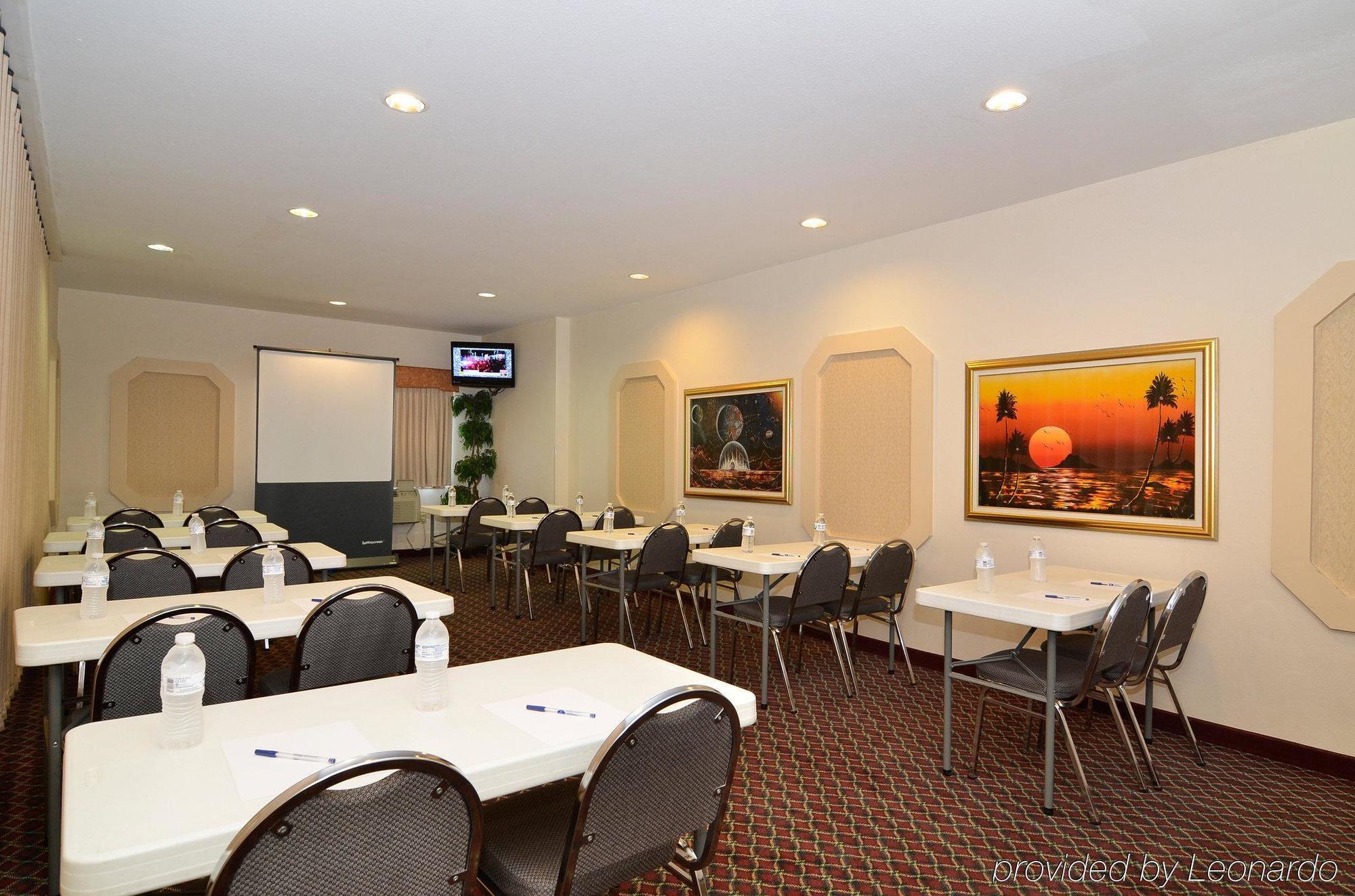 Best Western Parsons Inn מראה חיצוני תמונה