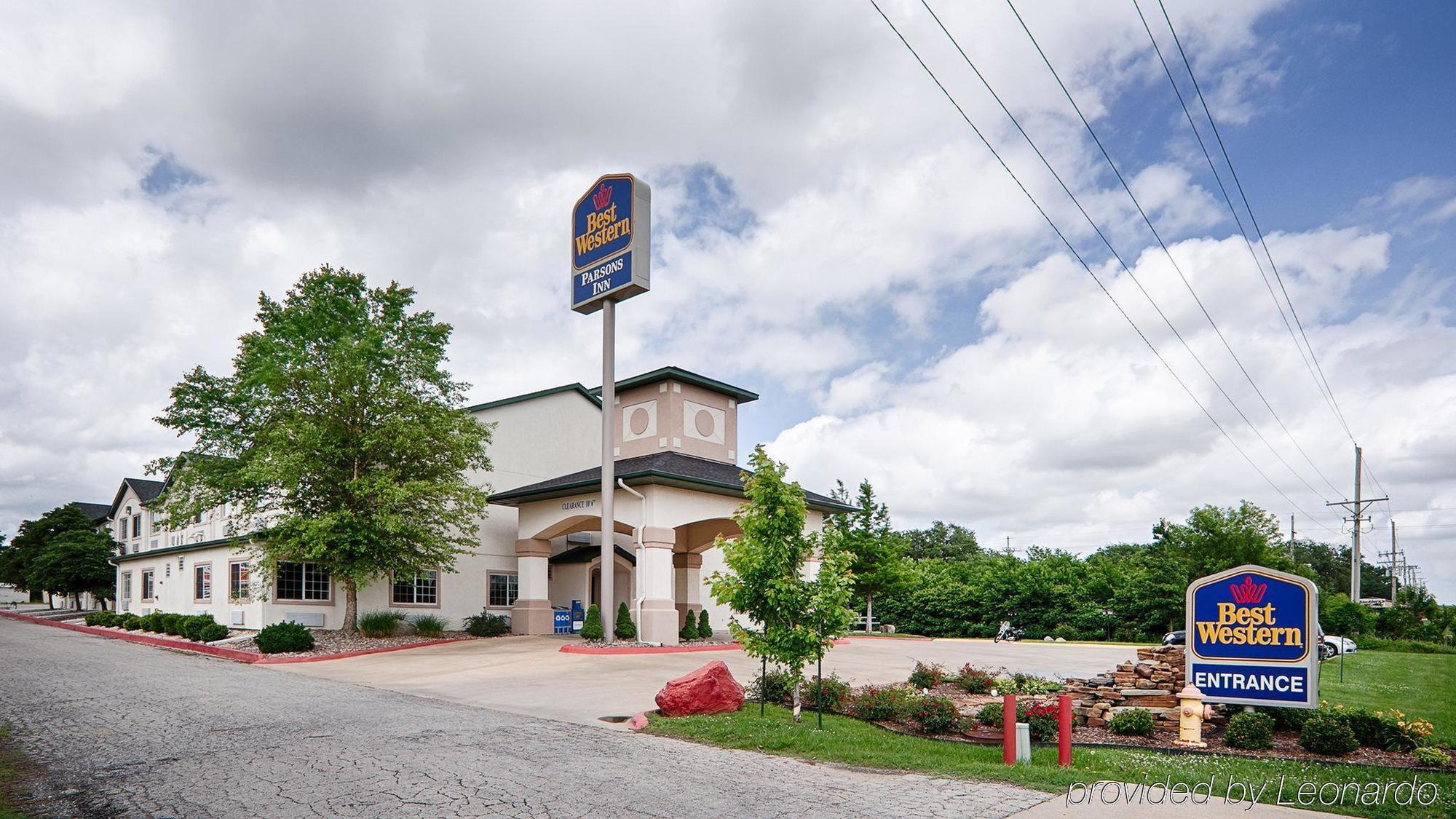 Best Western Parsons Inn מראה חיצוני תמונה