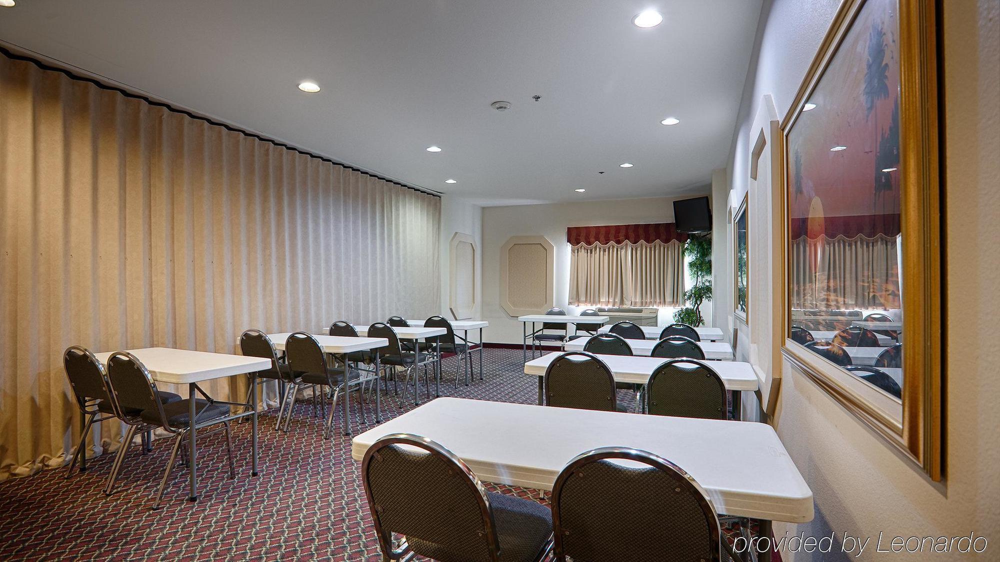 Best Western Parsons Inn מראה חיצוני תמונה