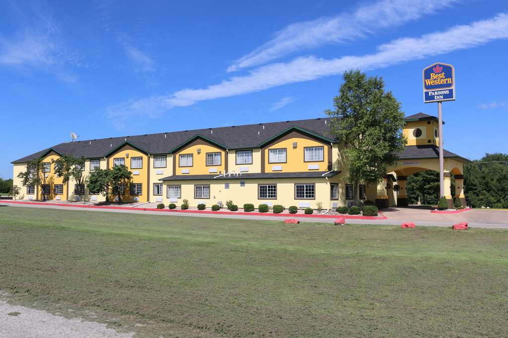Best Western Parsons Inn מראה חיצוני תמונה