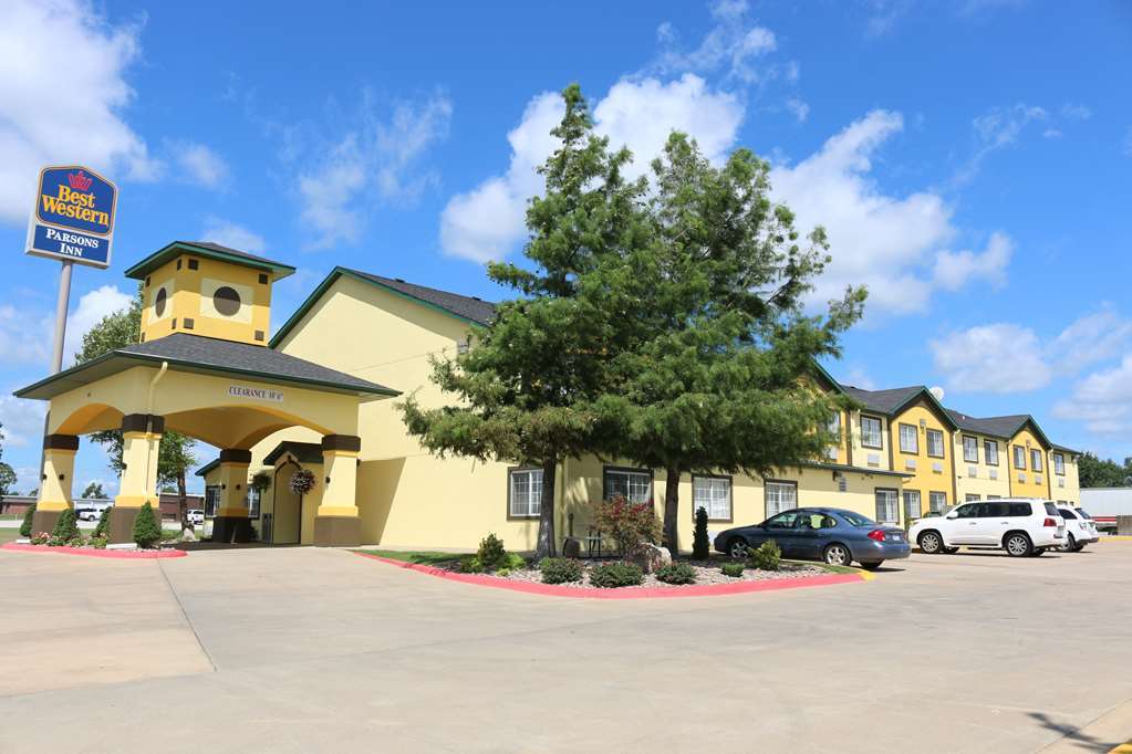 Best Western Parsons Inn מראה חיצוני תמונה