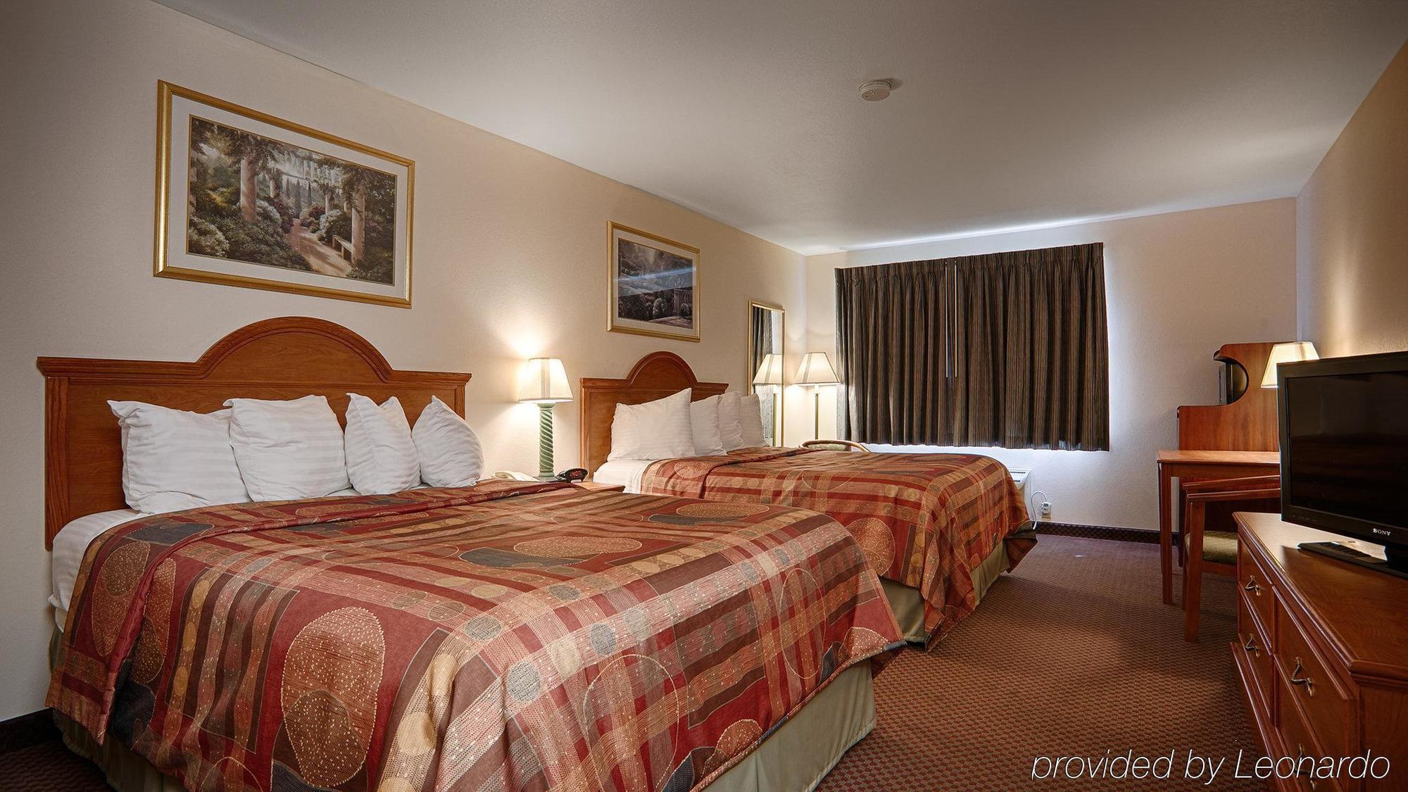 Best Western Parsons Inn מראה חיצוני תמונה