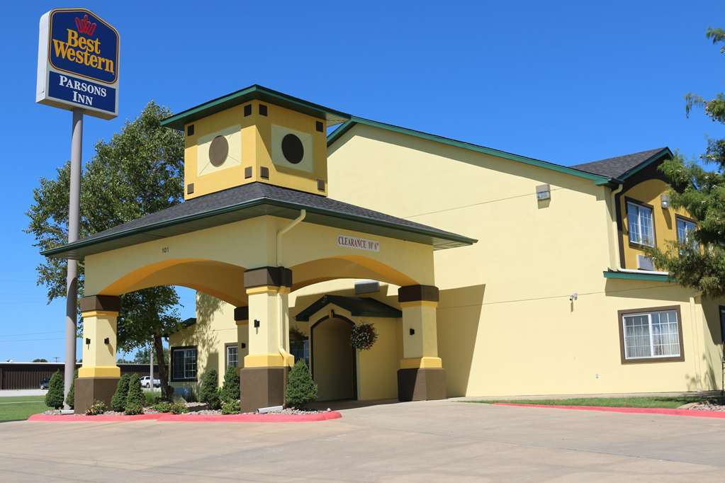 Best Western Parsons Inn מראה חיצוני תמונה