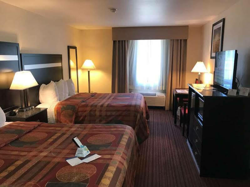Best Western Parsons Inn מראה חיצוני תמונה