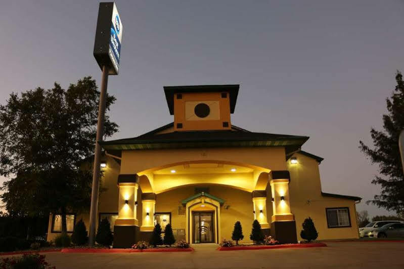 Best Western Parsons Inn מראה חיצוני תמונה