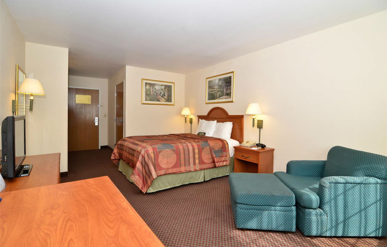 Best Western Parsons Inn מראה חיצוני תמונה